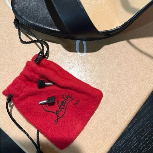 Christian Louboutin 100M Loubi Queen Sandal Nappa Leather - Picture 12 of 16